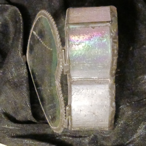 Stained Glass Heart Box for gift or jewelery, Pink iridescent, bevel, handmade - Picture 5 of 8